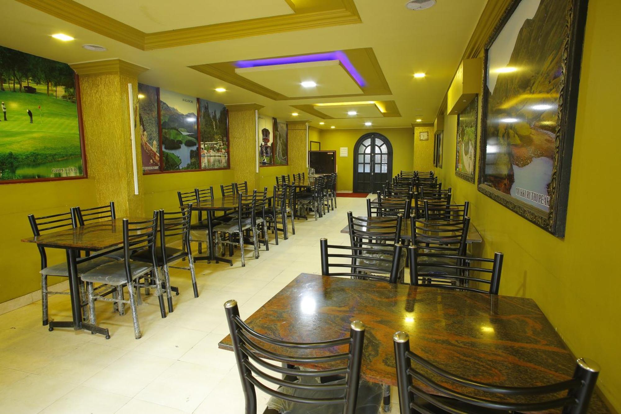 City Palace Hotel Udagamandalam Exterior foto